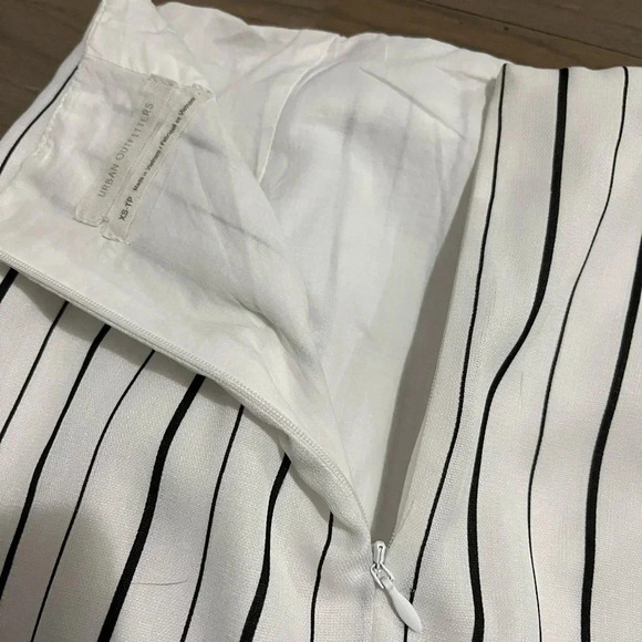 Striped Ruffled Midi Waterfall Skirt. White with black stripes. XS - Picture 5 of 9